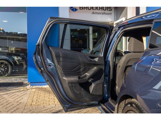 Ford Focus 1.0 EcoBoost Hybrid ST Line | Keyless | Elektrische Trekhaak | Stoel- Stuurverwarming | FULL Led ... ActivLease financial lease