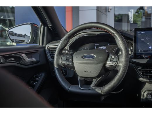 Ford Focus 1.0 EcoBoost Hybrid ST Line | Keyless | Elektrische Trekhaak | Stoel- Stuurverwarming | FULL Led ... ActivLease financial lease