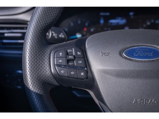 Ford Focus 1.0 EcoBoost Hybrid ST Line | Keyless | Elektrische Trekhaak | Stoel- Stuurverwarming | FULL Led ... ActivLease financial lease