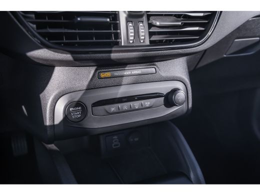 Ford Focus 1.0 EcoBoost Hybrid ST Line | Keyless | Elektrische Trekhaak | Stoel- Stuurverwarming | FULL Led ... ActivLease financial lease
