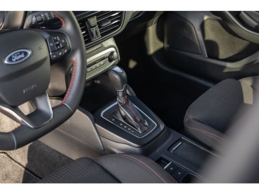 Ford Focus 1.0 EcoBoost Hybrid ST Line | Keyless | Elektrische Trekhaak | Stoel- Stuurverwarming | FULL Led ... ActivLease financial lease