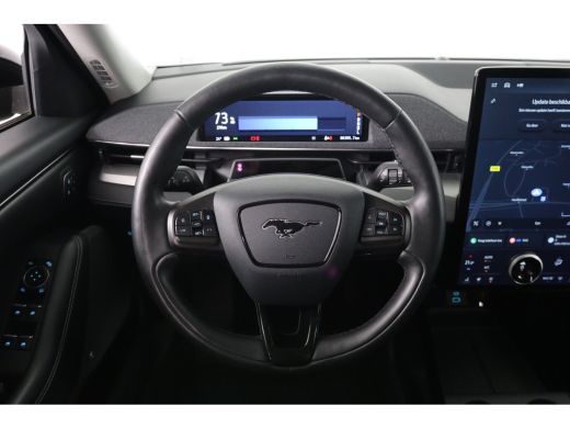 Ford Mustang Mach-E Mach-E RWD 75 kWh | 1e Eigenaar! | Dealer Onderhouden! | SOH 94,5% Leder | Panoramadak | Stoel/St... ActivLease financial lease