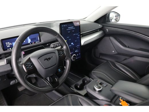 Ford Mustang Mach-E Mach-E RWD 75 kWh | 1e Eigenaar! | Dealer Onderhouden! | SOH 94,5% Leder | Panoramadak | Stoel/St... ActivLease financial lease