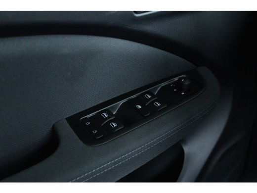 Leapmotor T03 Design 37.3 kWh | TEST HEM NU | Adapt. Cruise | Panoramadak | Camera | Dodehoekdetectie | Navi | ... ActivLease financial lease