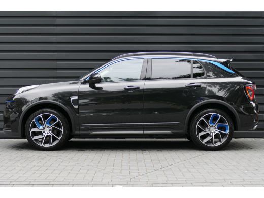 Lynk & Co 01 1.5 262PK PLUG-IN HYBRID AUTOMAAT / CAMERA V+A / PANO.DAK / KEYLESS / ELEKTR. ACHTERKLEP / 20" LM... ActivLease financial lease