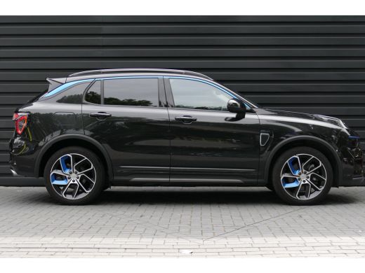 Lynk & Co 01 1.5 262PK PLUG-IN HYBRID AUTOMAAT / CAMERA V+A / PANO.DAK / KEYLESS / ELEKTR. ACHTERKLEP / 20" LM... ActivLease financial lease