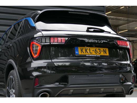 Lynk & Co 01 1.5 262PK PLUG-IN HYBRID AUTOMAAT / CAMERA V+A / PANO.DAK / KEYLESS / ELEKTR. ACHTERKLEP / 20" LM... ActivLease financial lease