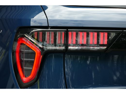 Lynk & Co 01 1.5 262PK PLUG-IN HYBRID AUTOMAAT / CAMERA V+A / PANO.DAK / KEYLESS / ELEKTR. ACHTERKLEP / 20" LM... ActivLease financial lease