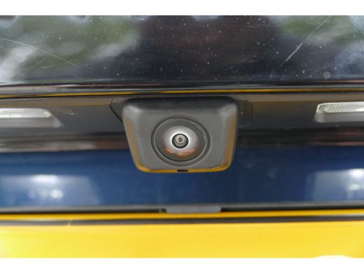 Lynk & Co 01 1.5 262PK PLUG-IN HYBRID AUTOMAAT / CAMERA V+A / PANO.DAK / KEYLESS / ELEKTR. ACHTERKLEP / 20" LM... ActivLease financial lease