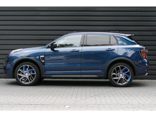 Lynk & Co 01 1.5 262PK PLUG-IN HYBRID AUTOMAAT / CAMERA V+A / PANO.DAK / KEYLESS / ELEKTR. ACHTERKLEP / 20" LM... ActivLease financial lease