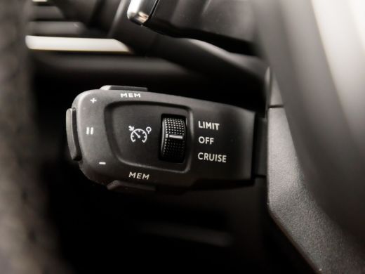 Peugeot 3008 1.6 HYbrid 225 Allure Sport 225Pk Automaat (APPLE CARPLAY, GROOT NAVI, 360 CAMERA, LEDER, KEYLESS... ActivLease financial lease