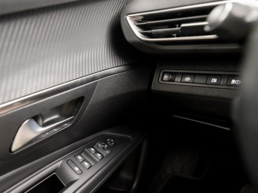 Peugeot 3008 1.6 HYbrid 225 Allure Sport 225Pk Automaat (APPLE CARPLAY, GROOT NAVI, 360 CAMERA, LEDER, KEYLESS... ActivLease financial lease