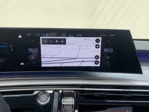 Peugeot e-3008 GT Exclusive 210 73 kWh 360 Camera | 11kW lader | Focal-Audio | Elektrische Stoelen | Keyless | L... ActivLease financial lease