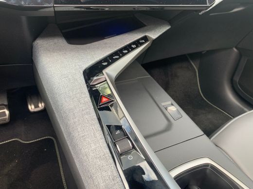 Peugeot e-3008 GT Exclusive 210 73 kWh 360 Camera | 11kW lader | Focal-Audio | Elektrische Stoelen | Keyless | L... ActivLease financial lease