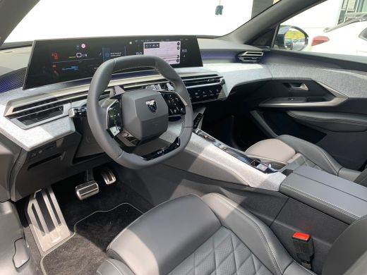 Peugeot e-3008 GT Exclusive 210 73 kWh 360 Camera | 11kW lader | Focal-Audio | Elektrische Stoelen | Keyless | L... ActivLease financial lease