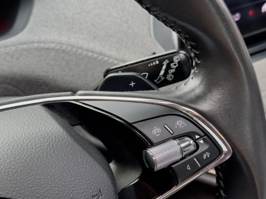 Skoda Enyaq iV 80 SOH 92,73% PANODAK LEDER NAVI DIGI-DASH APPLE-CARPLAY LED LMV PDC ActivLease financial lease