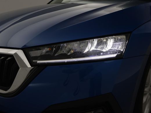 Skoda Octavia Combi 1.0 TSI RACE BLUE + WEGKL. TREKHAAK | VIRTUAL COCKPIT | APPLE CARPLAY | NAVIGATIE | LED ActivLease financial lease