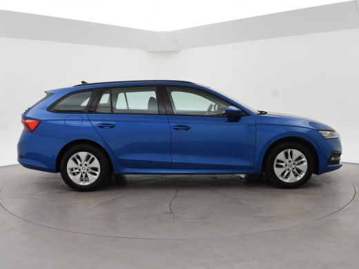 Skoda Octavia Combi 1.0 TSI RACE BLUE + WEGKL. TREKHAAK | VIRTUAL COCKPIT | APPLE CARPLAY | NAVIGATIE | LED ActivLease financial lease