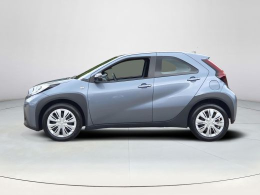 Toyota Aygo 1.0 VVT-i MT Play | Apple CarPlay | Parkeercamera | Rijklaar incl. garantie | ActivLease financial lease
