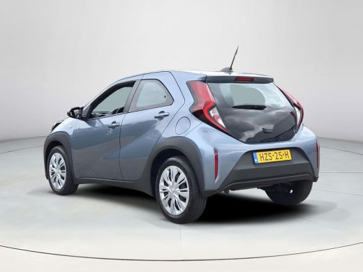 Toyota Aygo 1.0 VVT-i MT Play | Apple CarPlay | Parkeercamera | Rijklaar incl. garantie | ActivLease financial lease