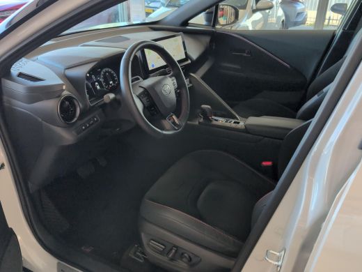 Toyota C-HR 2.0 Plug-in Hybrid 220 GR SPORT | 360 graden camera | Navigatie | CarPlay ActivLease financial lease