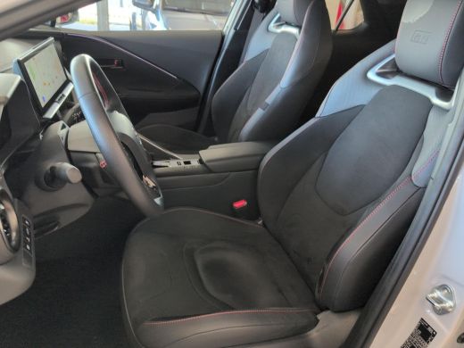 Toyota C-HR 2.0 Plug-in Hybrid 220 GR SPORT | 360 graden camera | Navigatie | CarPlay ActivLease financial lease
