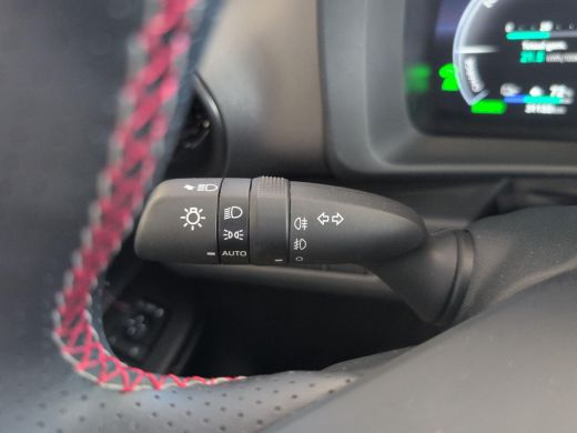 Toyota C-HR 2.0 Plug-in Hybrid 220 GR SPORT | 360 graden camera | Navigatie | CarPlay ActivLease financial lease
