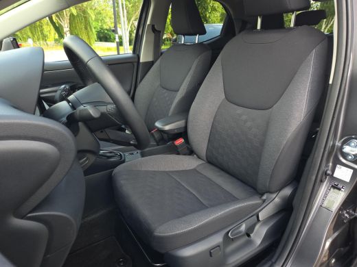 Toyota Yaris 1.5 Hybrid 115 Dynamic | Stoel/Stuur verw. | Parkeersens. | Blindspot | Rijklaar incl. garantie | ActivLease financial lease