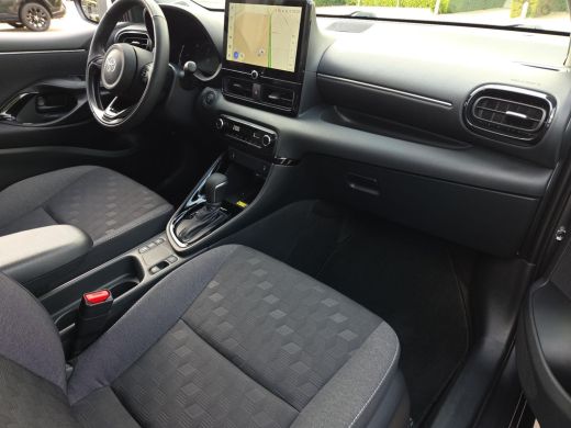 Toyota Yaris 1.5 Hybrid 115 Dynamic | Stoel/Stuur verw. | Parkeersens. | Blindspot | Rijklaar incl. garantie | ActivLease financial lease
