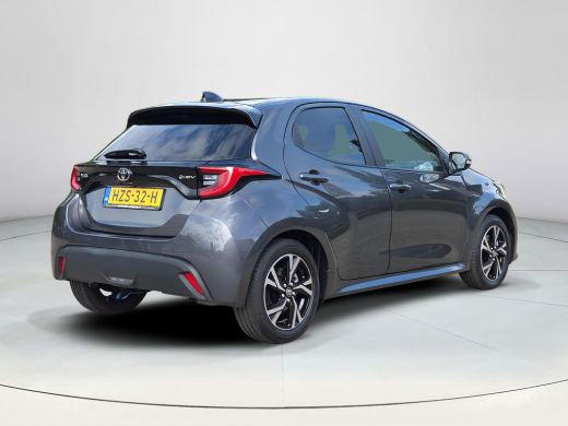 Toyota Yaris 1.5 Hybrid 115 Dynamic | Stoel/Stuur verw. | Parkeersens. | Blindspot | Rijklaar incl. garantie | ActivLease financial lease