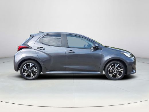Toyota Yaris 1.5 Hybrid 115 Dynamic | Stoel/Stuur verw. | Parkeersens. | Blindspot | Rijklaar incl. garantie | ActivLease financial lease