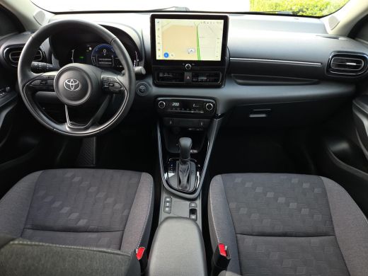 Toyota Yaris 1.5 Hybrid 115 Dynamic | Stoel/Stuur verw. | Parkeersens. | Blindspot | Rijklaar incl. garantie | ActivLease financial lease