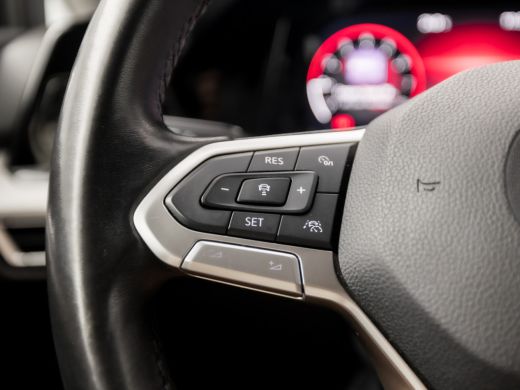 Volkswagen Golf Variant 1.0 TSI Life Sport (APPLE CARPLAY, GROOT NAVI, STUUR/STOELVERWARMING, MEMORY SEAT, GETINT... ActivLease financial lease