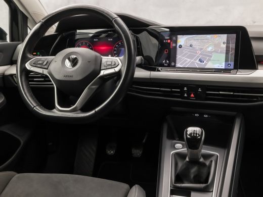 Volkswagen Golf Variant 1.0 TSI Life Sport (APPLE CARPLAY, GROOT NAVI, STUUR/STOELVERWARMING, MEMORY SEAT, GETINT... ActivLease financial lease