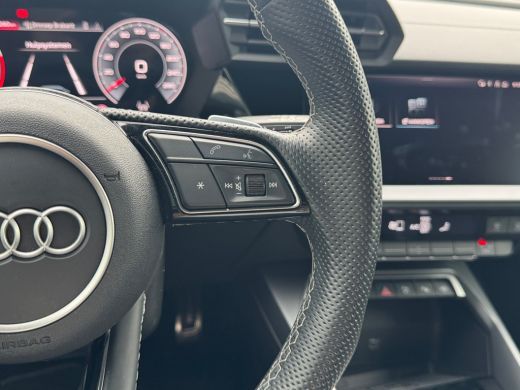 Audi A3 Sportback 35 150pk TFSI S edition Sonos premium 3D |  Audi drive select | Parkeersensoren voor & ... ActivLease financial lease