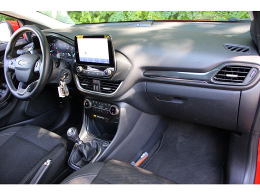Ford Puma | NL-AUTO! | 1E EIGENAAR! | TREKHAAK | WINTERPACK | B&O AUDIO | DEALER OH! | CLIMATE CONTROL | NA... ActivLease financial lease