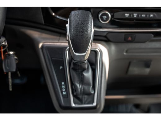 Ford Transit 2.0 EcoBlue L3H2 | 170 PK | Automaat | Trekhaak 3.5T | 1e Eigenaar | 360&deg; Camera | Carplay | PDC ... ActivLease financial lease