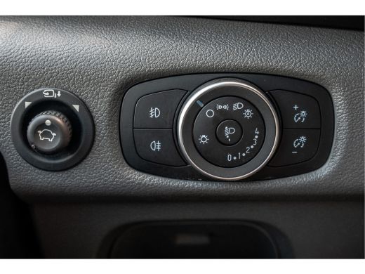 Ford Transit 2.0 EcoBlue L3H2 | 170 PK | Automaat | Trekhaak 3.5T | 1e Eigenaar | 360&deg; Camera | Carplay | PDC ... ActivLease financial lease