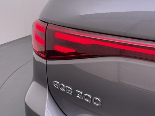 Mercedes-Benz EQB EQB 300 4Matic AMG NIEUW MODEL | SOH 100% | NIGHT PAKKET | 7-PERSOONS | ACHTERUITRIJCAMERA | ADAP... ActivLease financial lease