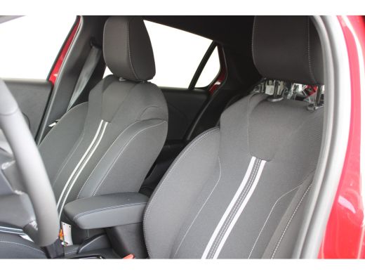 Opel Corsa GS | Tot 8 jaar garantie | LED Matrix verlichting | Dodehoek-detectie | Climate control | ActivLease financial lease