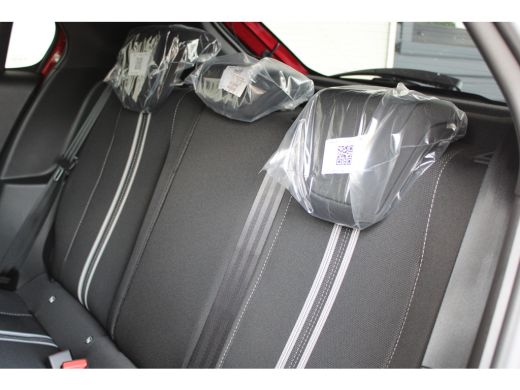 Opel Corsa GS | Tot 8 jaar garantie | LED Matrix verlichting | Dodehoek-detectie | Climate control | ActivLease financial lease