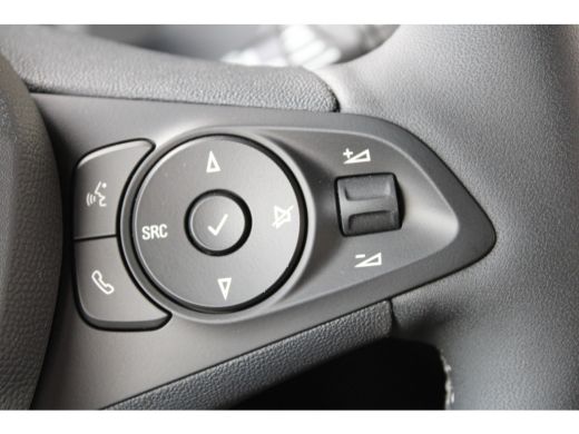 Opel Corsa GS | Tot 8 jaar garantie | LED Matrix verlichting | Dodehoek-detectie | Climate control | ActivLease financial lease