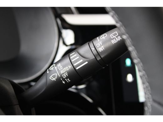 Opel Corsa GS | Tot 8 jaar garantie | LED Matrix verlichting | Dodehoek-detectie | Climate control | ActivLease financial lease
