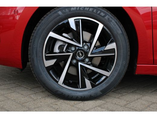 Opel Corsa GS | Tot 8 jaar garantie | LED Matrix verlichting | Dodehoek-detectie | Climate control | ActivLease financial lease