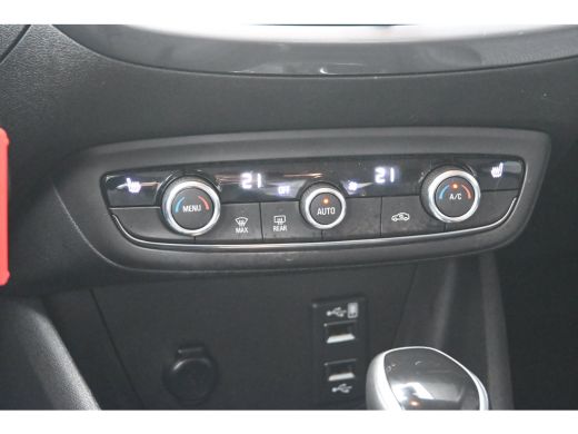 Opel Crossland 1.2 Turbo Elegance 130pk Automaat | Navigatie | Stuur/Stoelverwarming | Achteruitrijcamera | Full... ActivLease financial lease