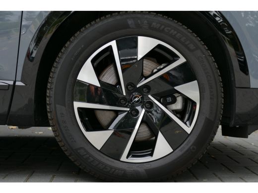 Opel Grandland EV 73KWH 213PK BUSINESS EDITION AUTOMAAT / CAMERA V+A / PANO.DAK / ELEKTR. ACHTERKLEP / KEYLESS /... ActivLease financial lease