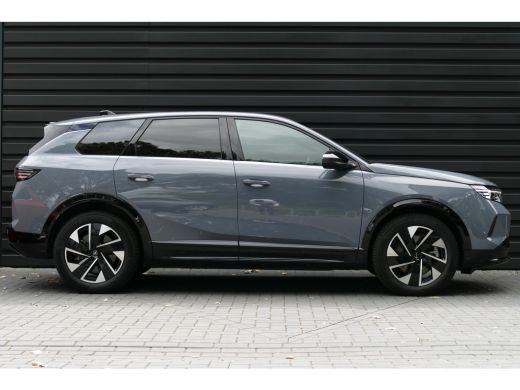 Opel Grandland EV 73KWH 213PK BUSINESS EDITION AUTOMAAT / CAMERA V+A / PANO.DAK / ELEKTR. ACHTERKLEP / KEYLESS /... ActivLease financial lease