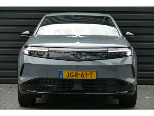 Opel Grandland EV 73KWH 213PK BUSINESS EDITION AUTOMAAT / CAMERA V+A / PANO.DAK / ELEKTR. ACHTERKLEP / KEYLESS /... ActivLease financial lease