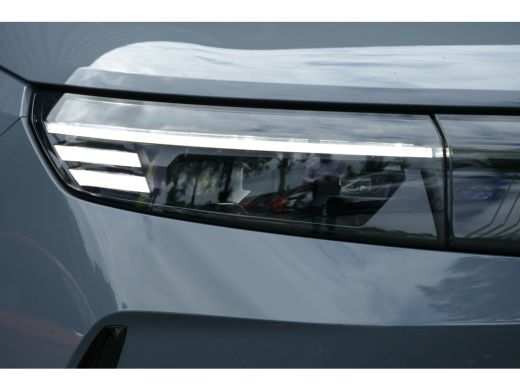 Opel Grandland EV 73KWH 213PK BUSINESS EDITION AUTOMAAT / CAMERA V+A / PANO.DAK / ELEKTR. ACHTERKLEP / KEYLESS /... ActivLease financial lease
