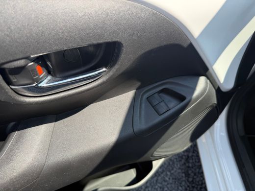 Peugeot 108 1.0 e-VTi Allure | CLIMATE CONTROL| KEYLESS ENTRY&START| CAMERA ACHTER| BLUETOOTH| MISTLAMPEN VOOR ActivLease financial lease
